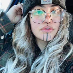 Meet your Posher, Brenda